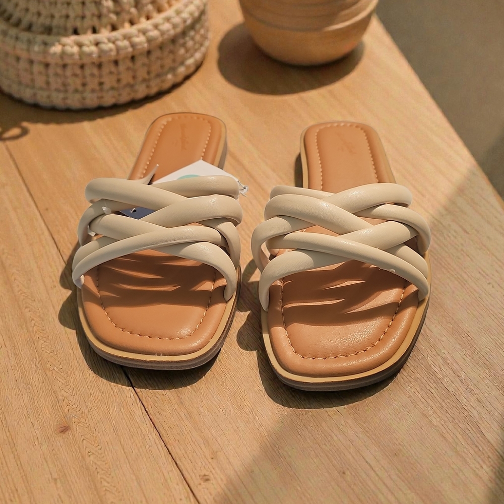 Universal Thread Cream Slide Sandals - Picture 2 of 4